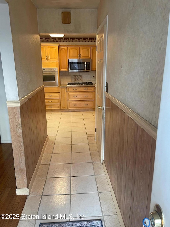127 Bradley Avenue-5