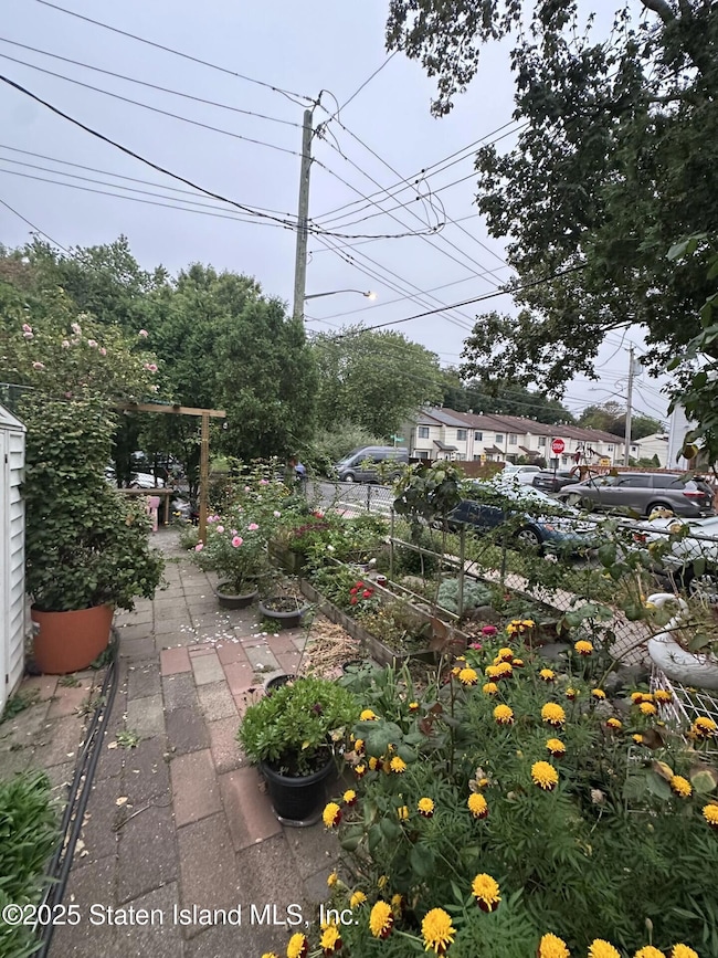 215 Pierce St, Staten Island, NY 10304 - photo 3