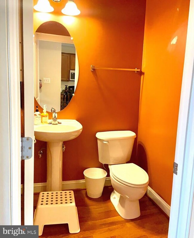 593 Raven Ave, Gaithersburg, MD 20877 - photo 6