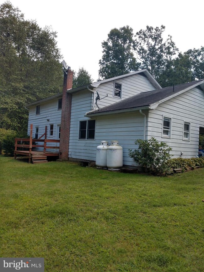 876 Clouser Hollow Rd, New Bloomfield, PA 17068 - photo 4