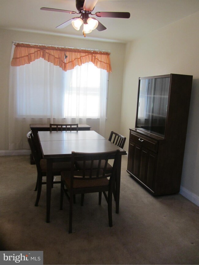 8655 Oak Rd, Parkville, MD 21234 - photo 7