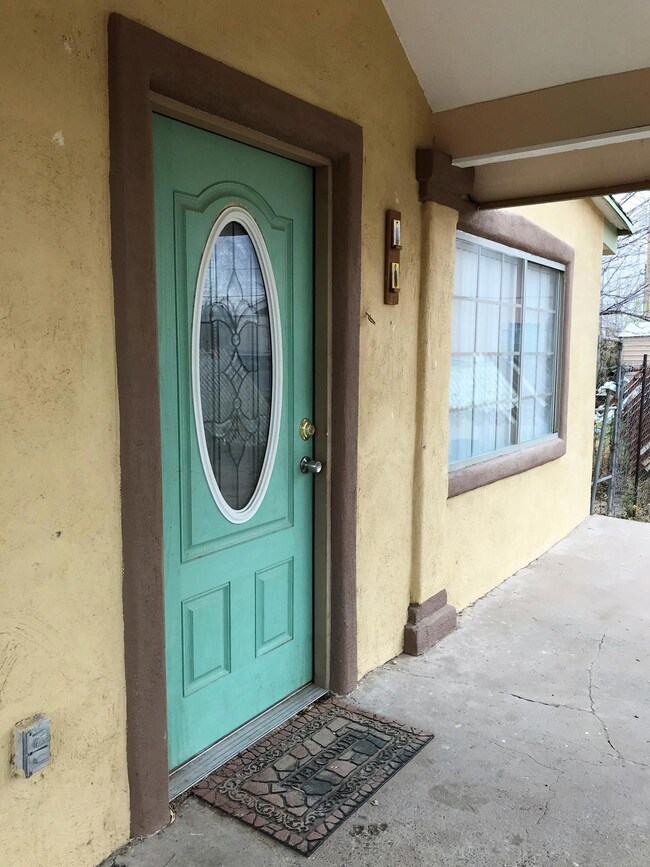 111 Chip Way, El Paso, TX 79915 - photo 4