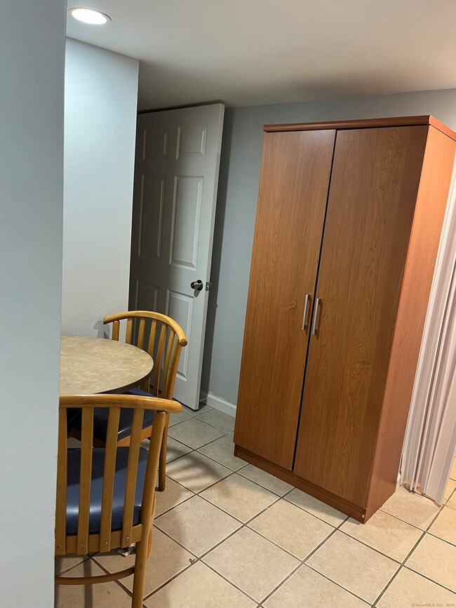 1397 State St unit B-2, New Haven, CT 06511 - photo 6