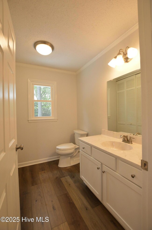 409 Scotsdale Dr, Jacksonville, NC 28546 - photo 5