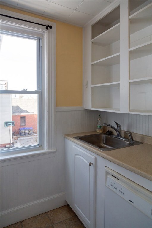 108 Vinton St unit 2, Providence, RI 02909 - photo 3