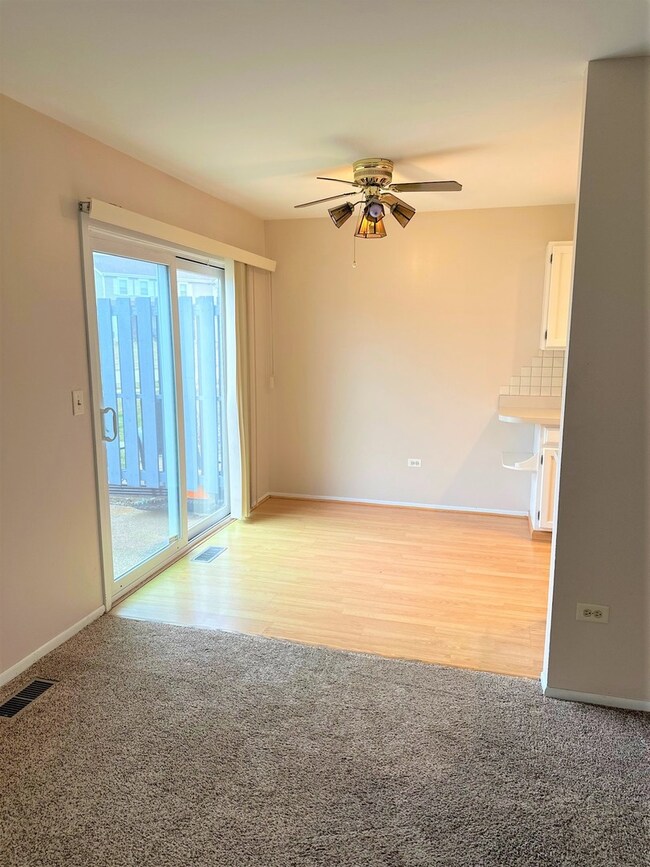 1083 Glouchester Harbor unit 1083, Schaumburg, IL 60193 - photo 5