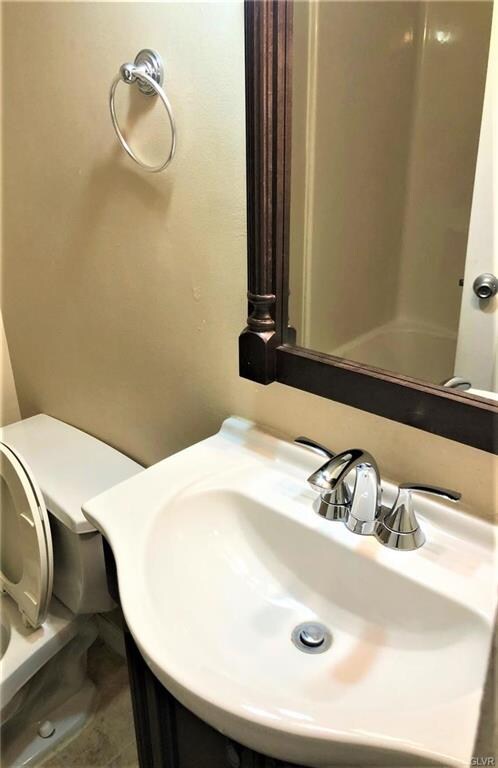 16 S 10th St unit 13, Emmaus, PA 18049 - photo 5