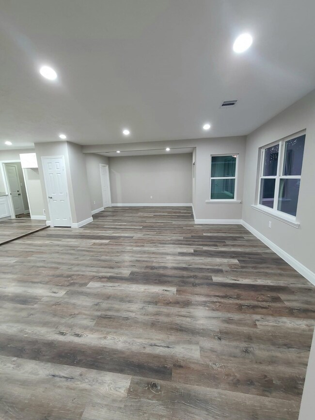 3710 Alberta St, Houston, TX 77021 - photo 3