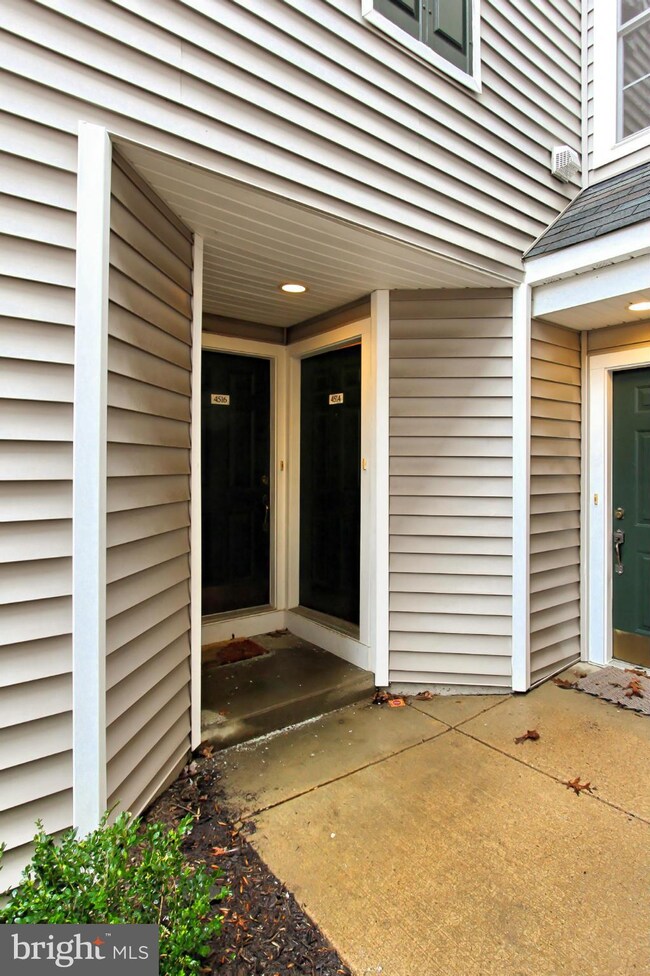 4514 Superior Square, Fairfax, VA 22033 - photo 3