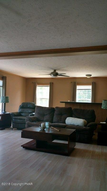 190 Hummingbird Trail, Bushkill, PA 18324 - photo 7