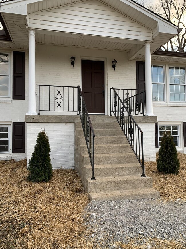 710 Eastland Ln, Lebanon, TN 37090 - photo 5