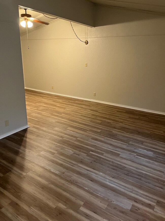 1569 Coombs Dr unit 1, Tallahassee, FL 32308 - photo 3