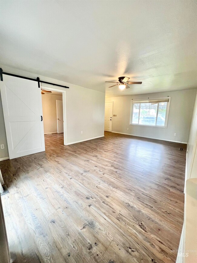 1747 Albion Ave, Burley, ID 83318 - photo 3