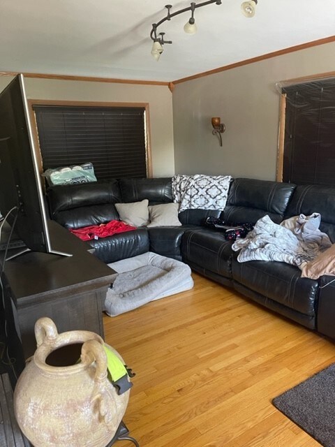 627 Suffolk Ave, Westchester, IL 60154 - photo 2