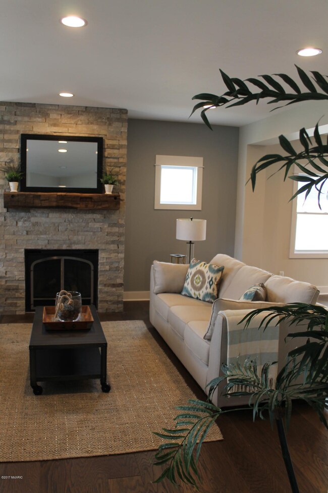 10420 Knollgate Dr, Holland, MI 49423 - photo 6