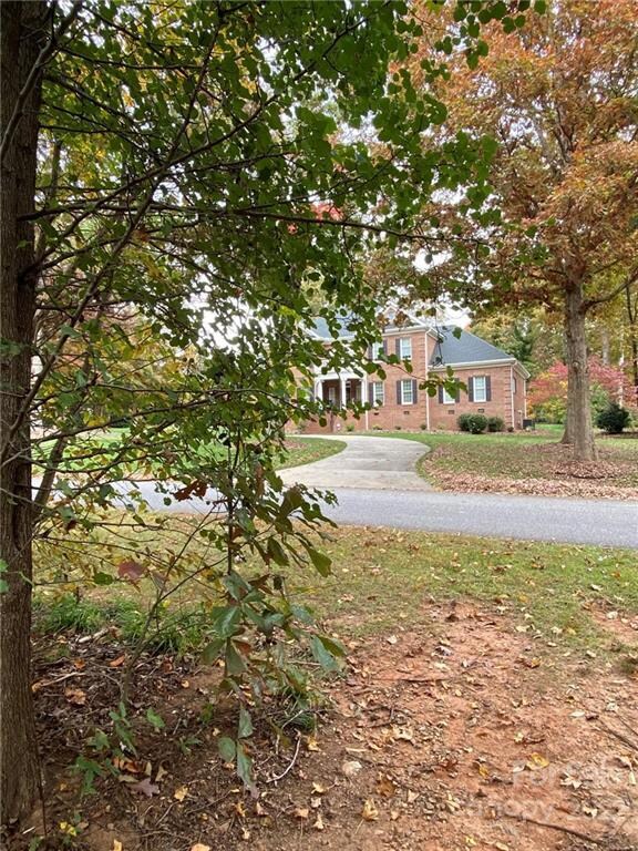 127 Trillium Dr unit 31, Statesville, NC 28625 - photo 4