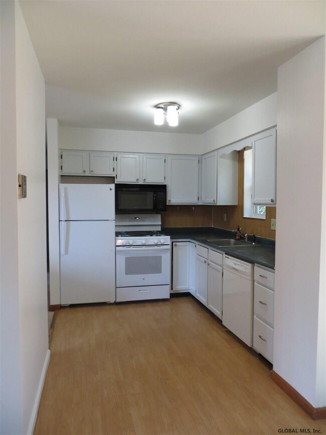 174 New Turnpike Rd, Troy, NY 12182 - photo 4