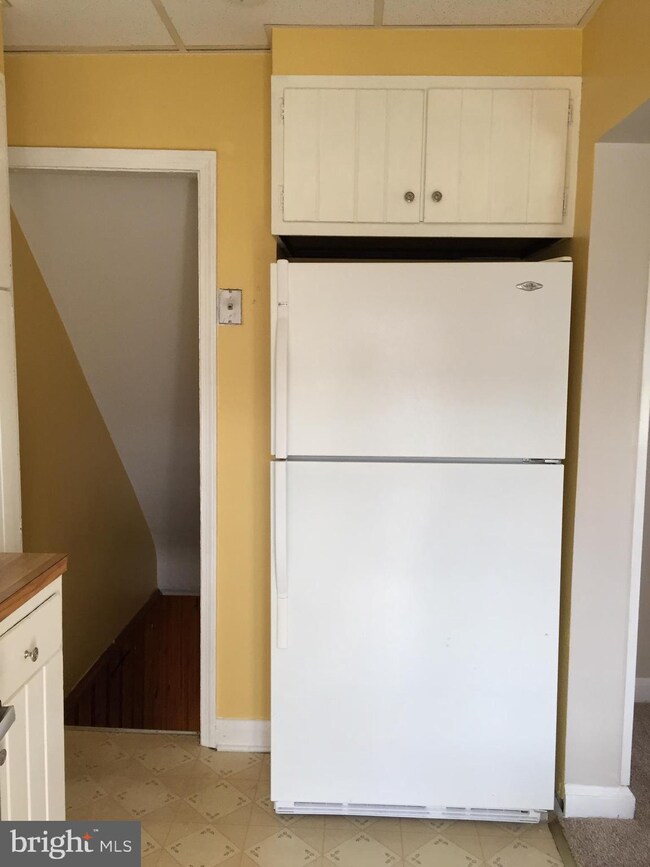 1027 Middlesex Rd, Essex, MD 21221 - photo 4