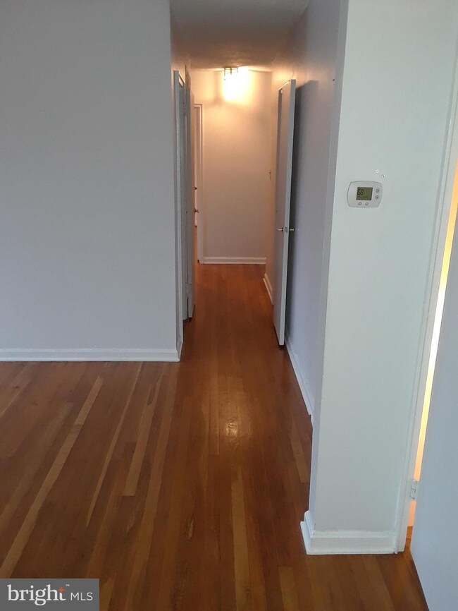 6008 Rosedale Dr, Hyattsville, MD 20782 - photo 4