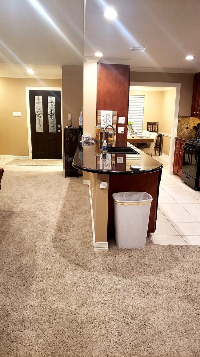 8707 Saratoga Forest Dr, Houston, TX 77088 - photo 3