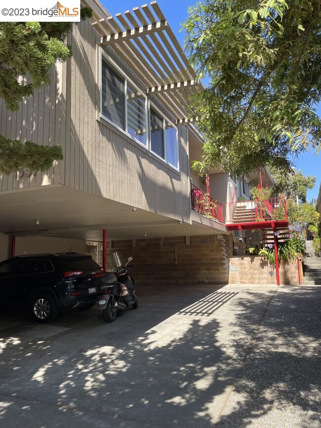 1436 Derby Street, Berkeley, CA 94702 - Compass Real Estate