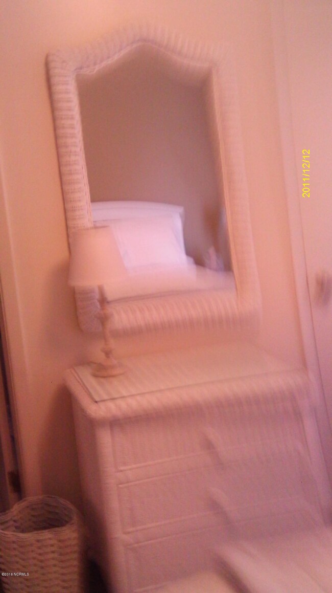 11A bedroom (2)