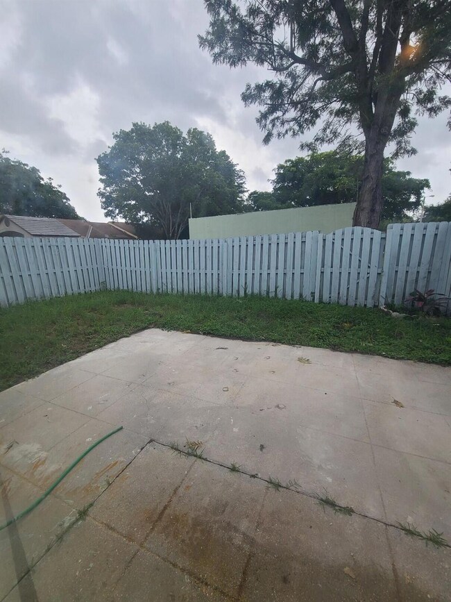 4683 Orleans Ct unit C, West Palm Beach, FL 33415 - photo 7