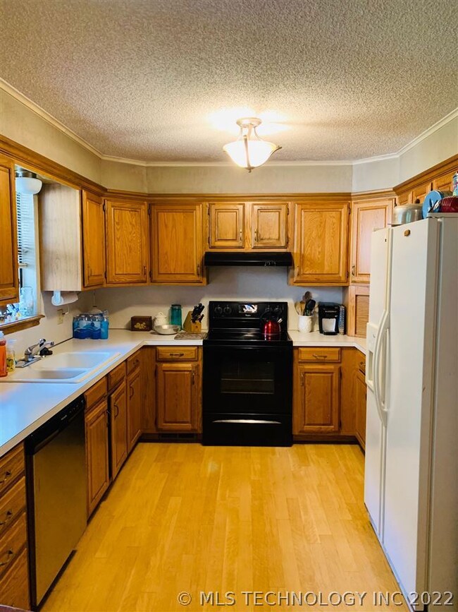 1417 Windsor Dr, Ardmore, OK 73401 - photo 5