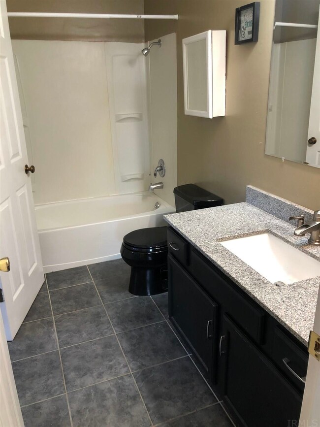 10249 Bourbon St, Newburgh, IN 47630 - photo 7