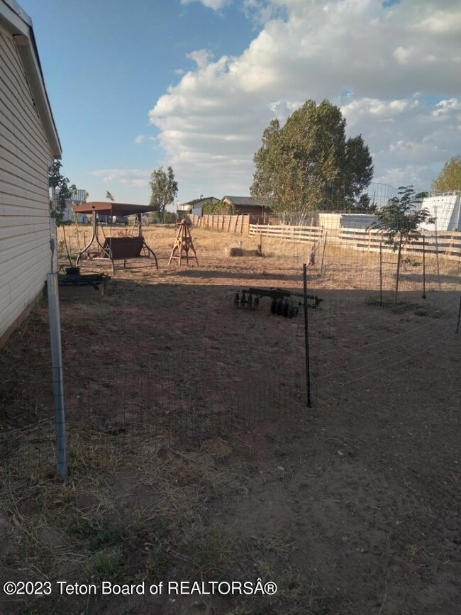 507 Maple St, La Barge, WY 83123 - photo 6