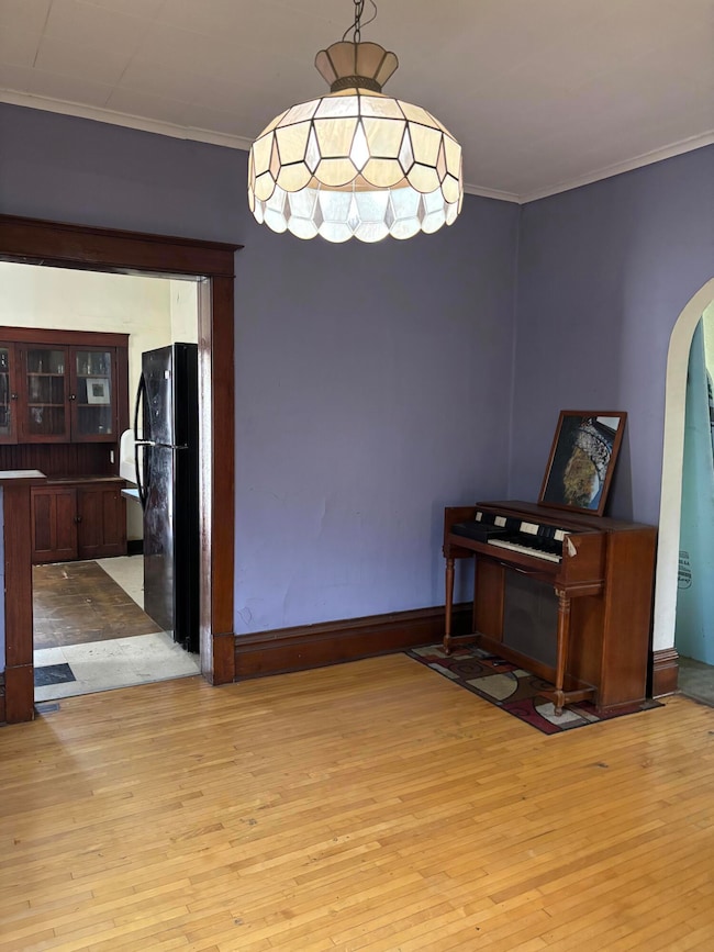 810 Vine St, Manistee, MI 49660 - photo 3