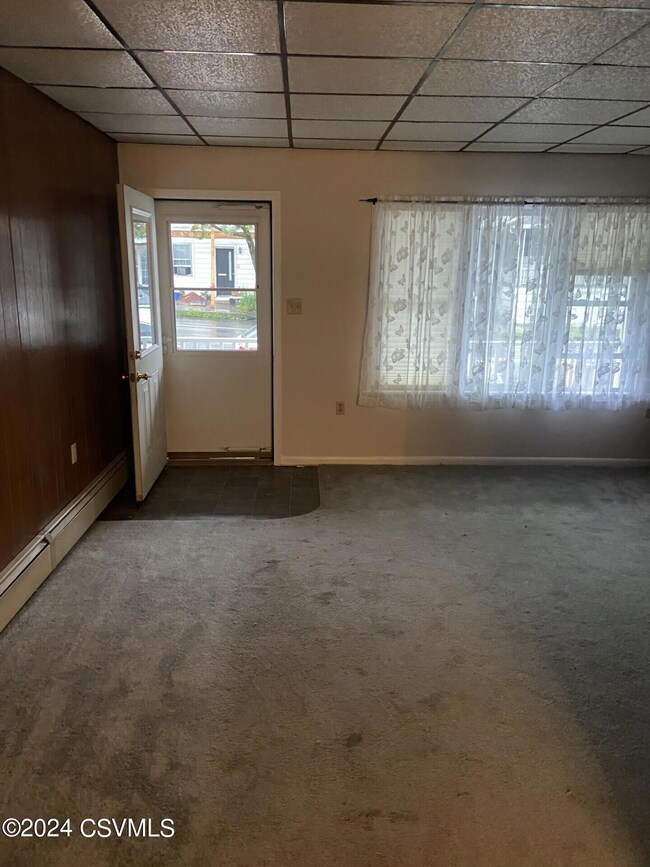 825 W Shamokin St, Trevorton, PA 17881 - photo 2