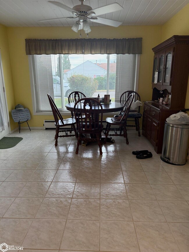 100 W Myrtle St, Toledo, IA 52342 - photo 4