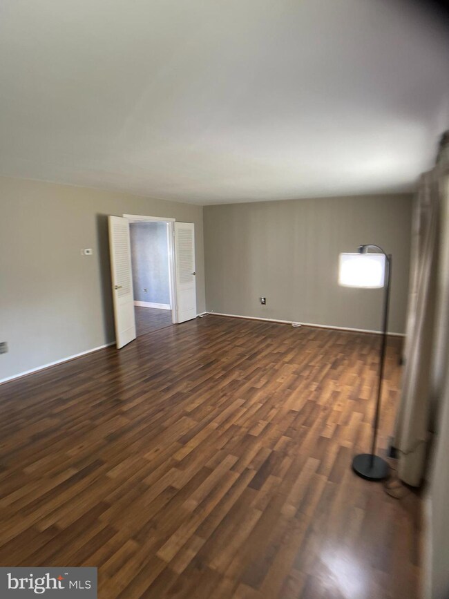 12326 Flamingo Ln, Bowie, MD 20715 - photo 2