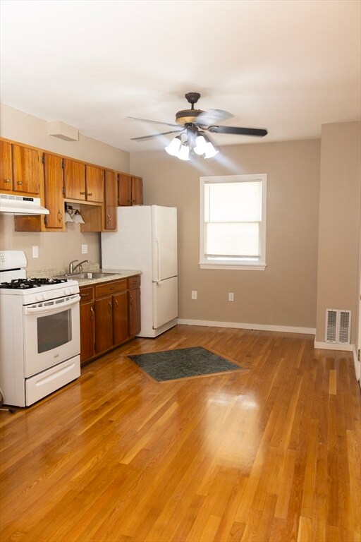 373 Washington St unit 1, Cambridge, MA 02139 - photo 3