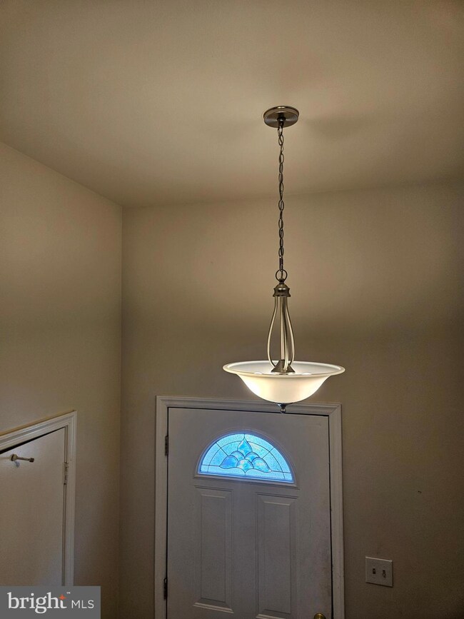 12009 Crimson Ln, Silver Spring, MD 20904 - photo 3