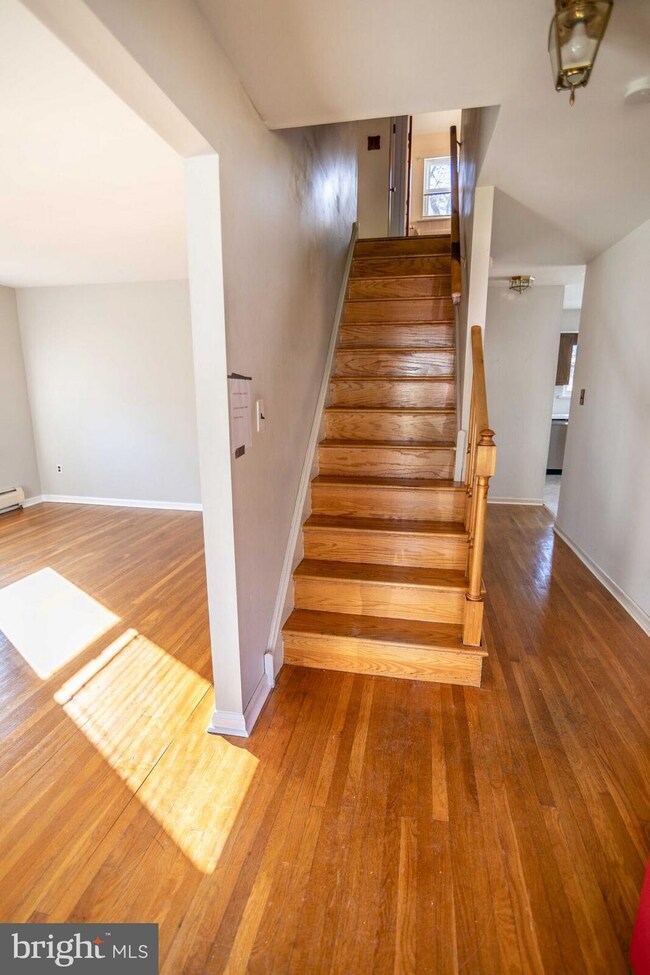 927 Georgetown Rd, Swarthmore, PA 19081 - photo 4