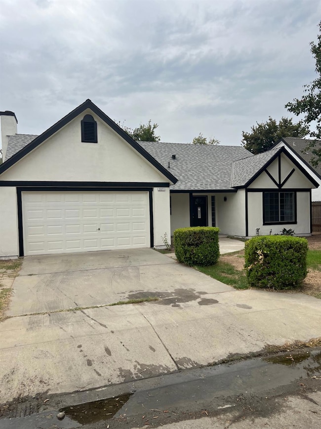 2071 E Cromwell Ave, Fresno, CA 93720 - photo 2