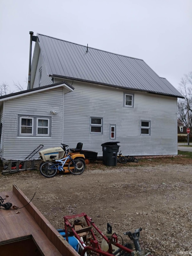 1102 W Arch St, Portland, IN 47371 - photo 2