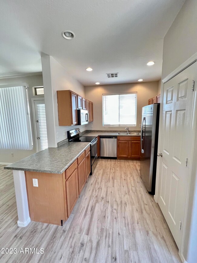 1029 E Julian Dr, Gilbert, AZ 85295 - photo 5