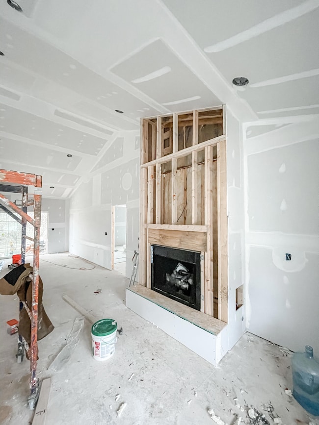 103 Saloli Way - Fireplace