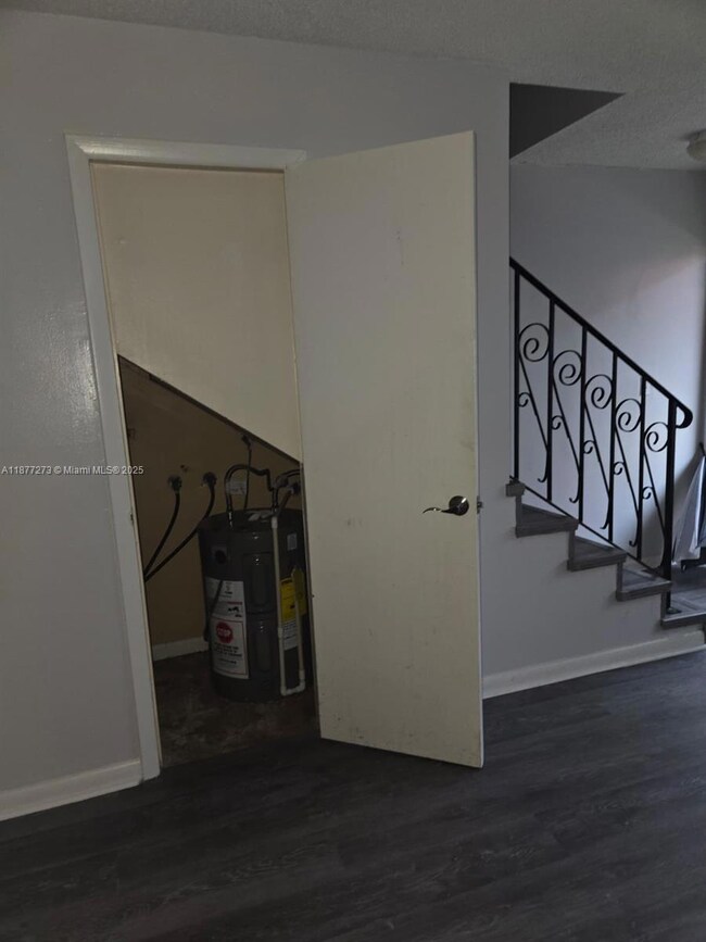 5221 NW 27th St unit 9C, Lauderhill, FL 33313 - photo 5