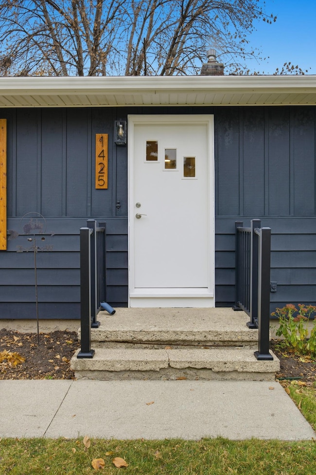 1425 11th St S, Fargo, ND 58103 - photo 3