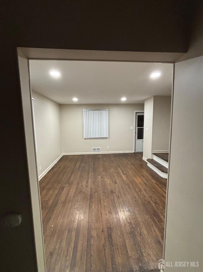 427 Crows Mill Rd, Fords, NJ 08863 - photo 4