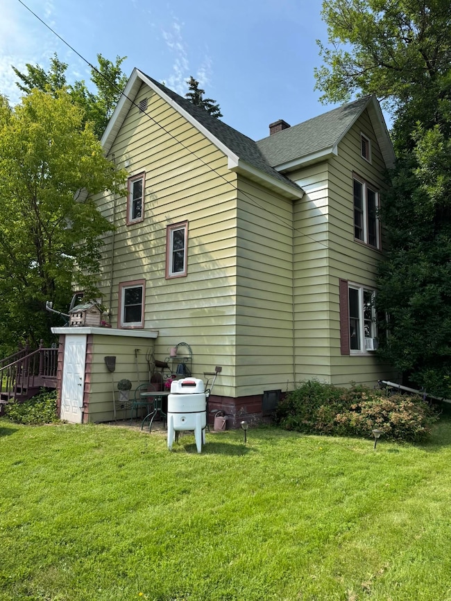 836 7th Ave, Two Harbors, MN 55616 - photo 5