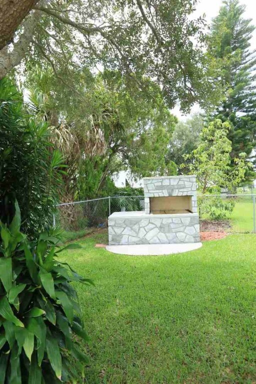 732 Lark Dr, Sebastian, FL 32976 - photo 3