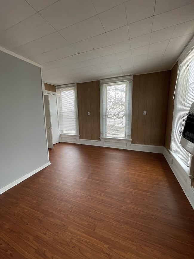 303 Unit 7 2nd St, Covington, IN 47932 - photo 4