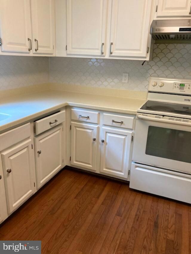 8946 Waldren Way, Lorton, VA 22079 - photo 6