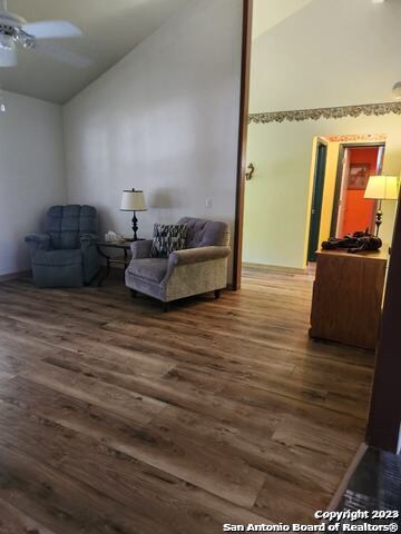 112 W Nimitz St, Fredericksburg, TX 78624 - photo 5