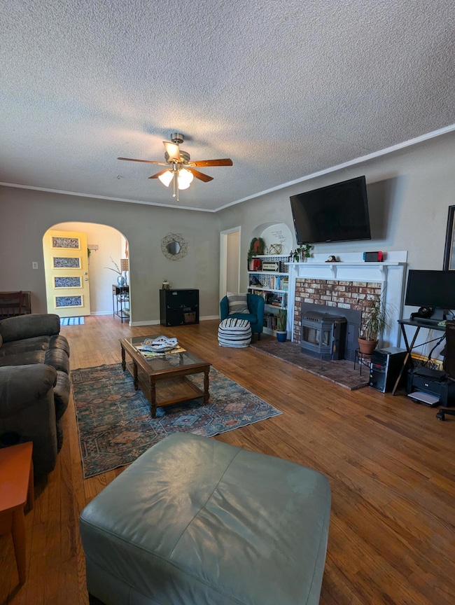 PXL_20250616_221841007